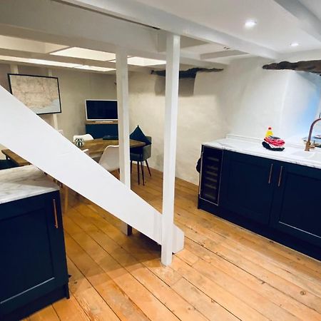 Spindrift Is A Beautiful Newly Refurbished Three Bedroom Private Family House Located On The Old Harbour And The Coastal Path In The Heart Of Beautiful Polperro Extérieur photo