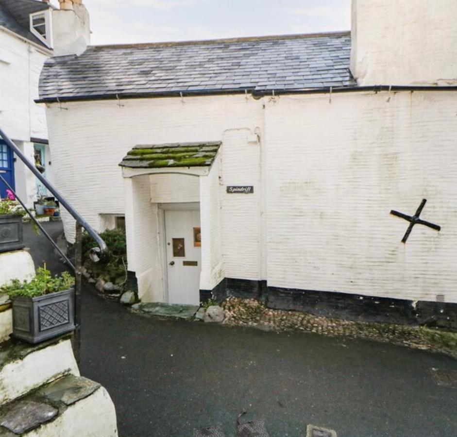 Spindrift Is A Beautiful Newly Refurbished Three Bedroom Private Family House Located On The Old Harbour And The Coastal Path In The Heart Of Beautiful Polperro Extérieur photo