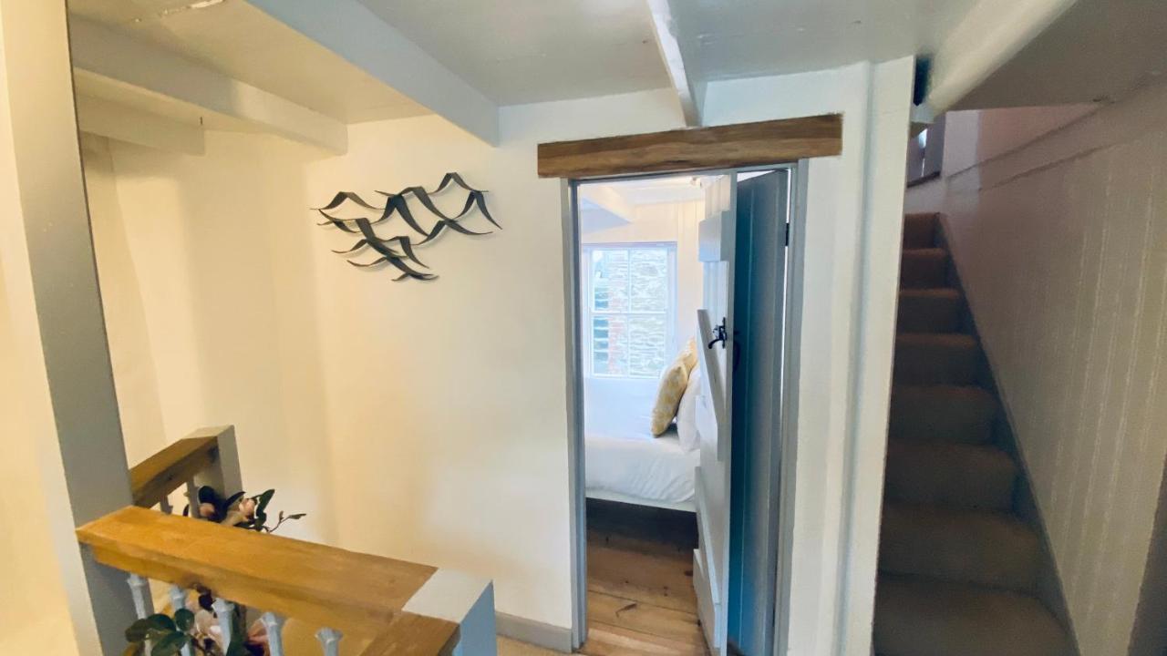 Spindrift Is A Beautiful Newly Refurbished Three Bedroom Private Family House Located On The Old Harbour And The Coastal Path In The Heart Of Beautiful Polperro Extérieur photo