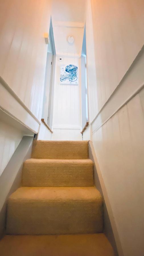 Spindrift Is A Beautiful Newly Refurbished Three Bedroom Private Family House Located On The Old Harbour And The Coastal Path In The Heart Of Beautiful Polperro Extérieur photo